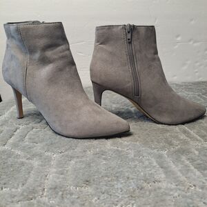 EXPRESS Faux Suede Ankle Boots WOMENS SIZE 8 gray pointed toe side zip heels